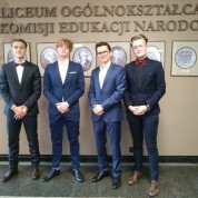 Przejdź do - Drugie miejsce w Poznańskiej Lidze Debat