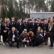 Powiększ zdjęcie Uczestnicy Marszu z IV LO wraz z kadetami, na zaproszenie których pojechaliśmy do Smoleńska